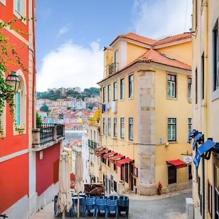 2br At Historical Chiado Daire