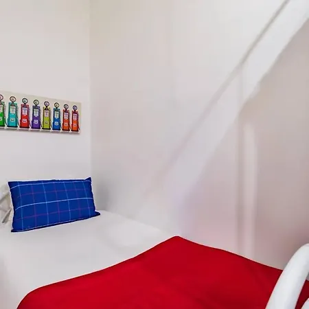 Daire 2br At Historical Chiado *