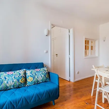 Daire 2br At Historical Chiado *