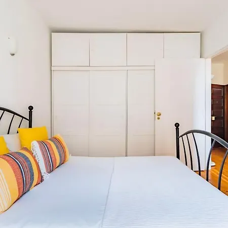 2br At Historical Chiado Daire *