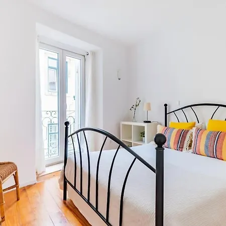 2br At Historical Chiado Apartment Lissabon