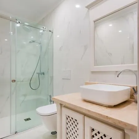 Apartamento 2br At Historical Chiado *