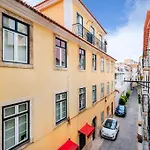 2br At Historical Chiado Lisbona